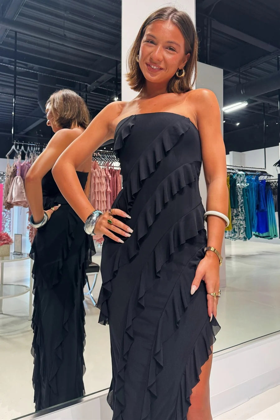 Robe longue bustier en mousseline à volants et fente