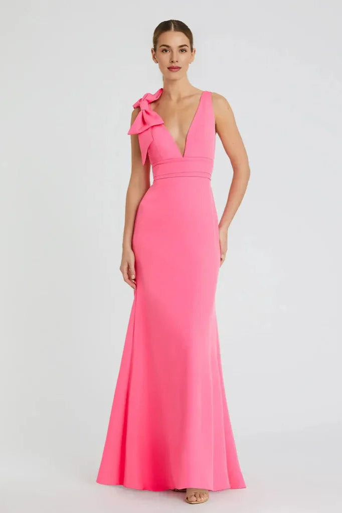 Chic Mermaid/Trumpet V Neck Sleeveless V Back Floor-Length Prom Dress