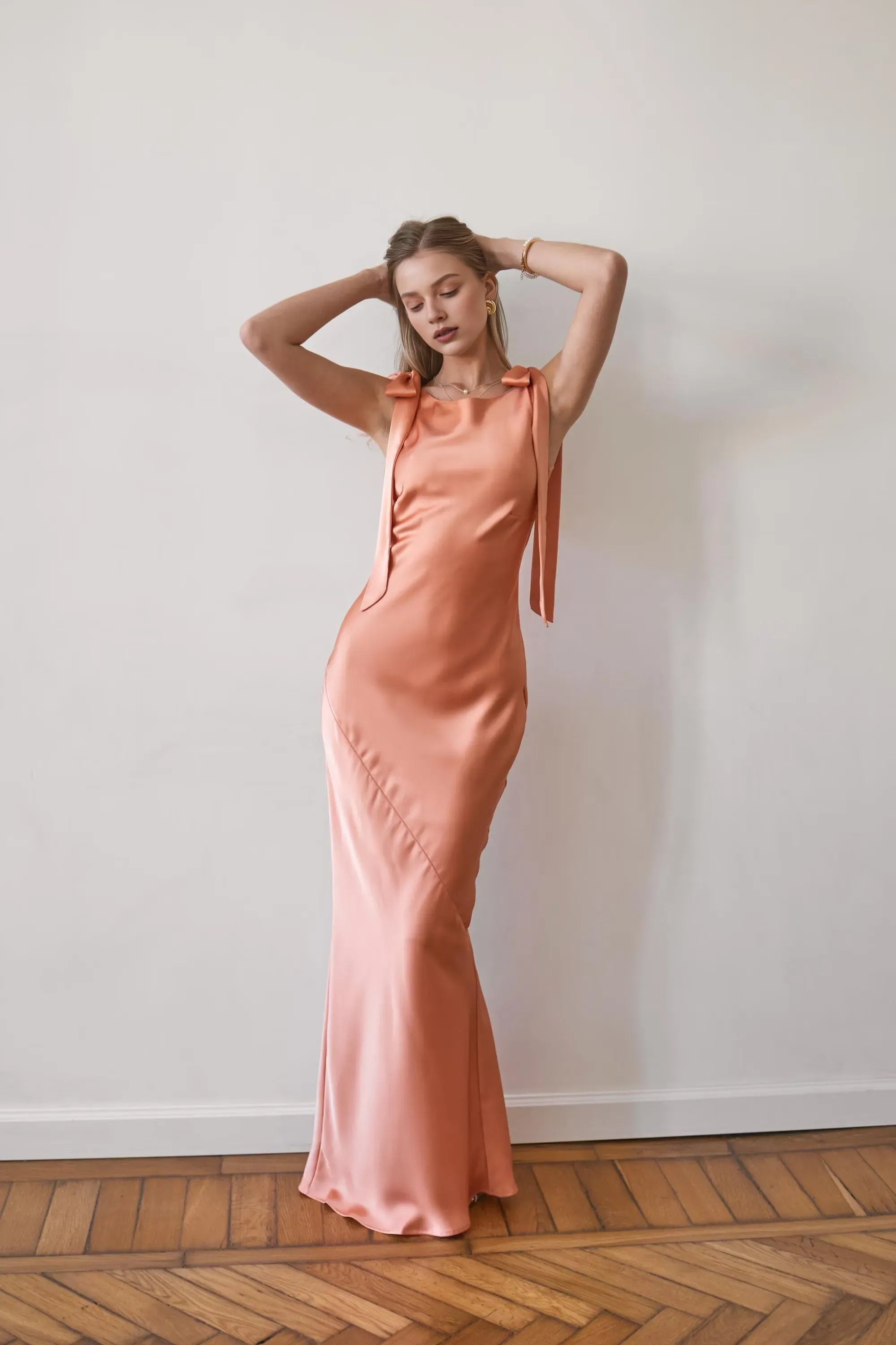 Casual Fitted Scoop Neck Sleeveless Backless Satin Floor-Length Prom Dress