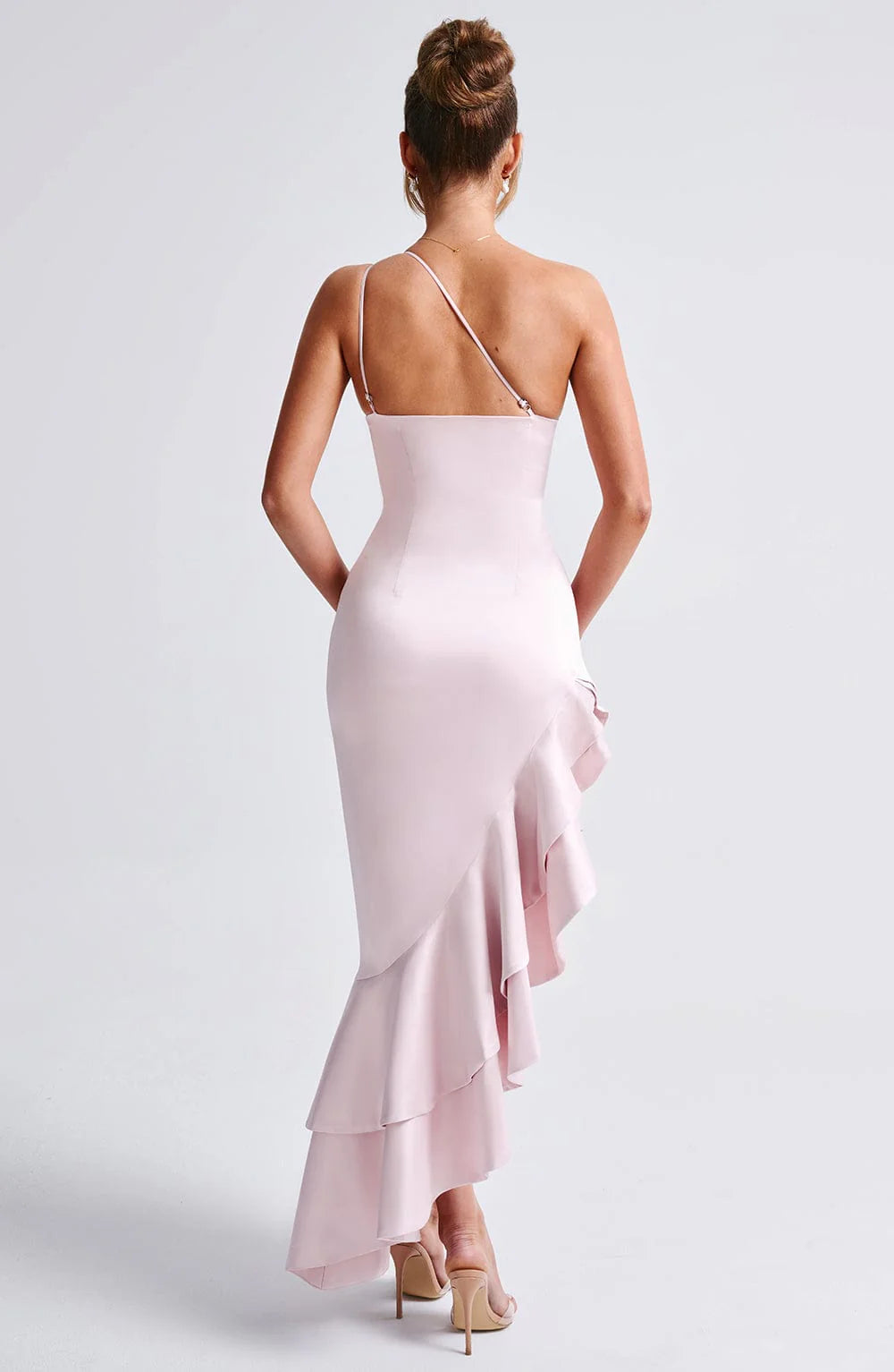 Robe de bal plissée en satin champagne avec une élégante et charmante robe de bal à une épaule 