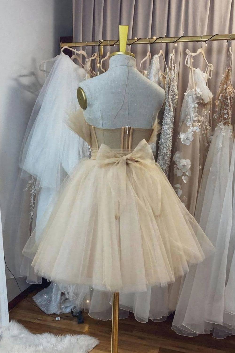 Weitese Tulle Short Homecoming Dress With Bow Back