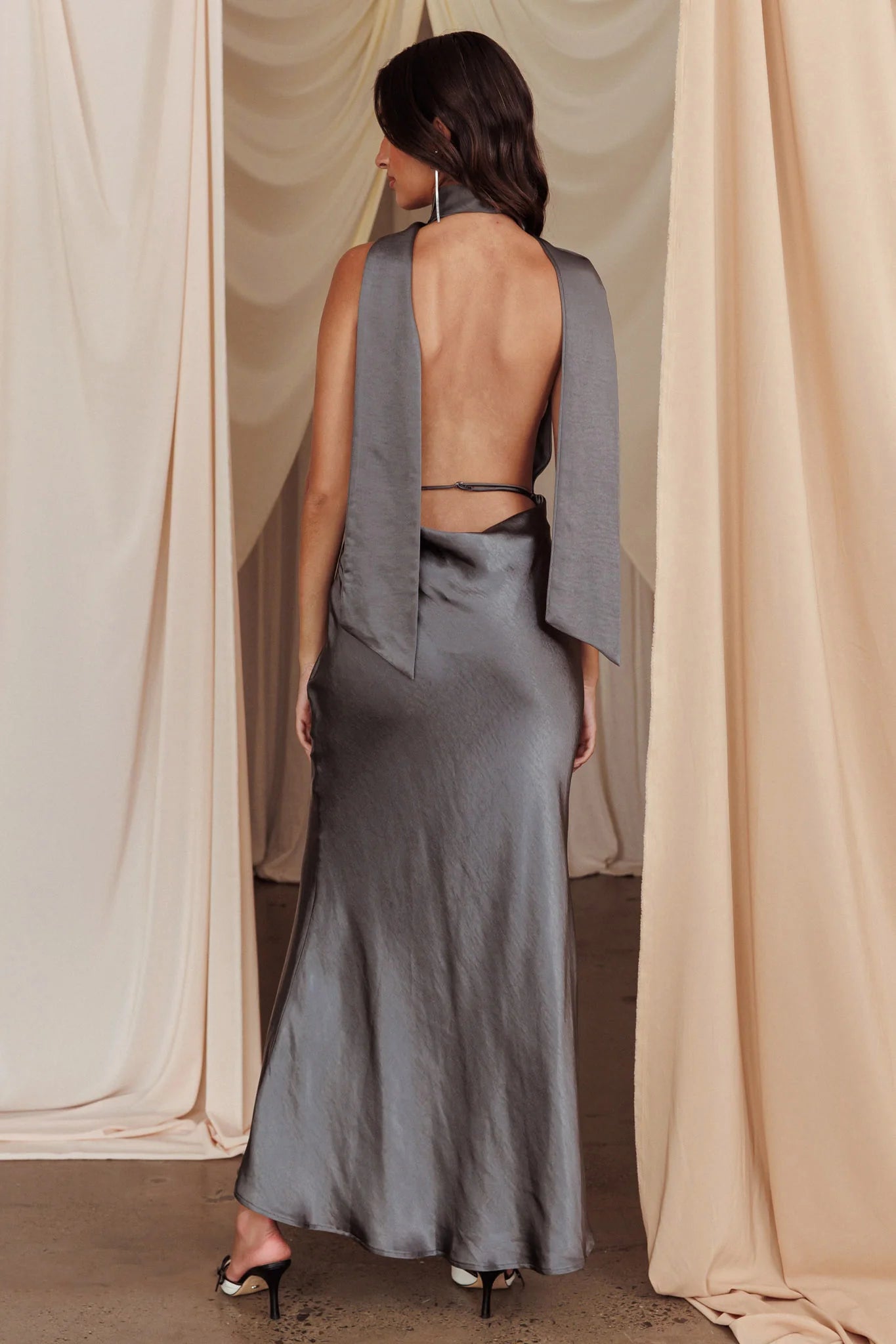 Weitese Dress Elegant White Satin Gown Halter Neck Plunging V Cut Long Scarf Accent and Floor Length Silhouette Prom Dress