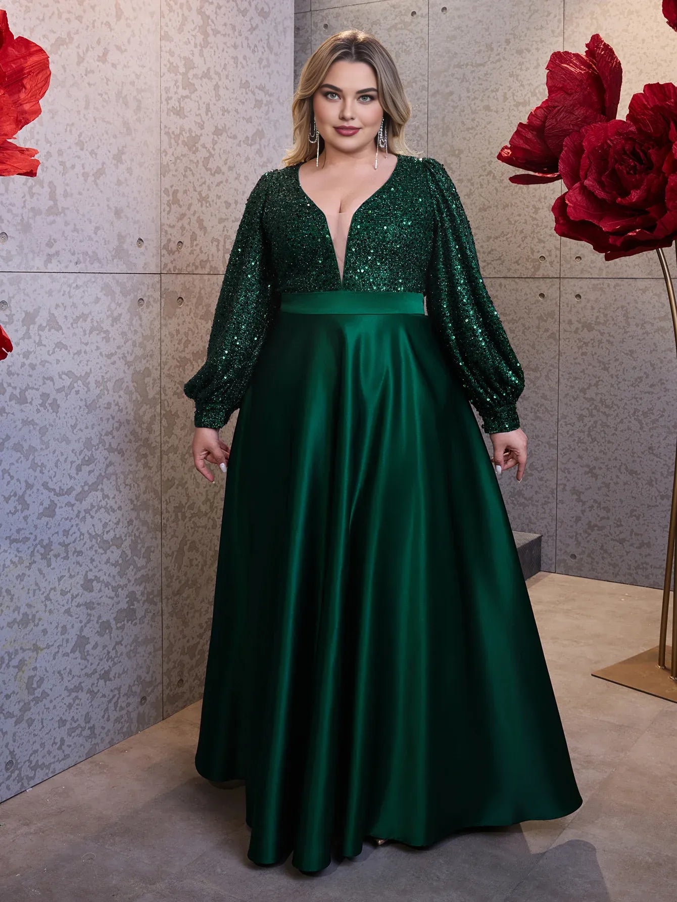 Charming A-line V Neck Long Sleeve Zipper Up Floor-Length Plus Size Prom Dress