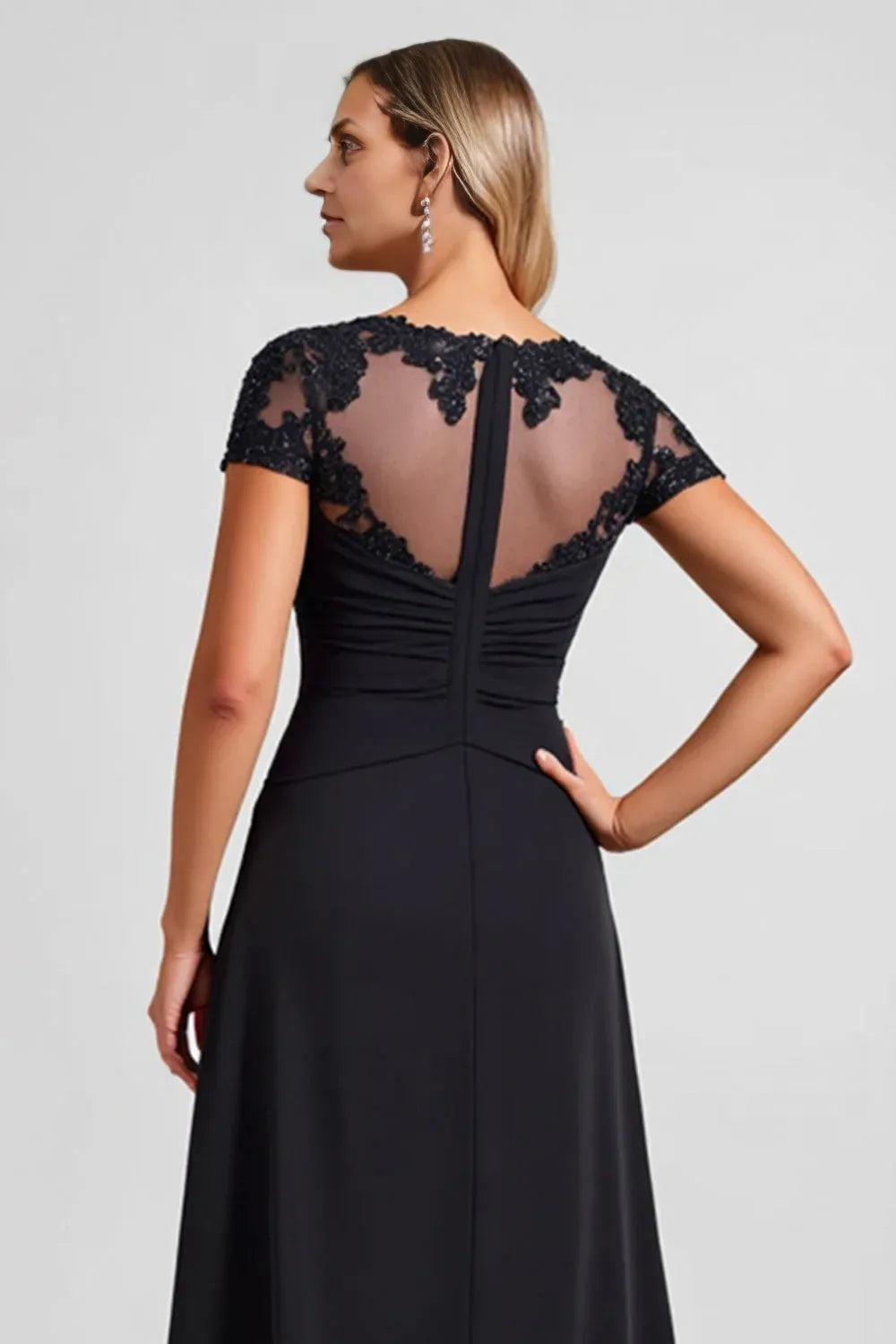 Charming A Line Boat Neck Cape Sleeve Zipper Up Floor-Length Mother of the Bride Dress