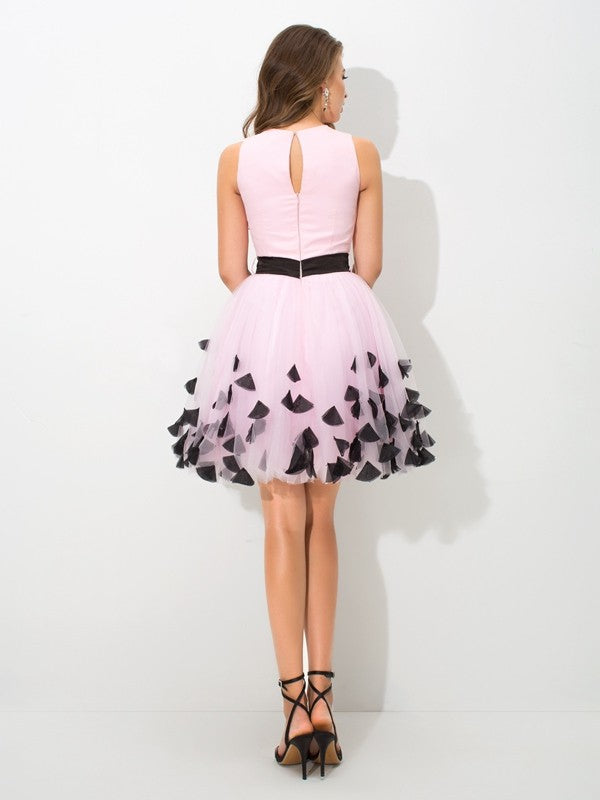 Weitese short net cocktail dress, side view, showcasing A-line silhouette.