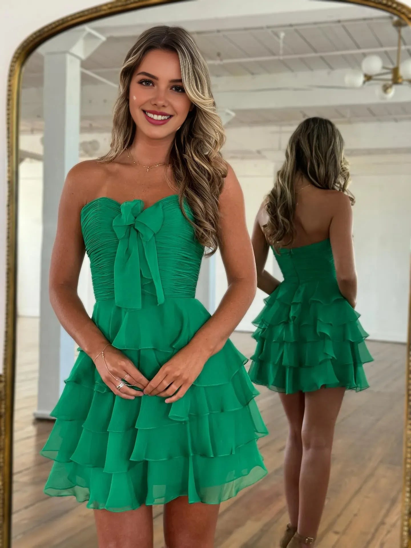 Chic A-Line/Princess Sweetheart Sleeveless Zipper Up Short-Mini Homecoming Dress