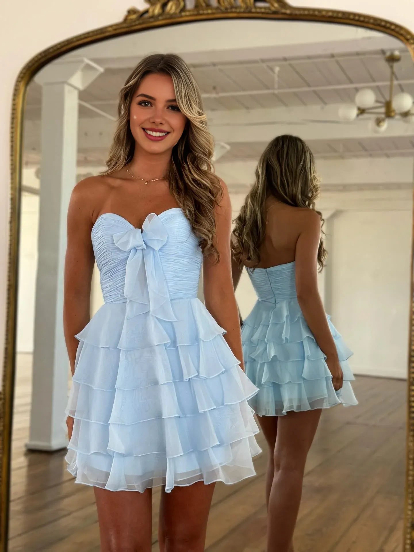 Chic A-Line/Princess Sweetheart Sleeveless Zipper Up Short-Mini Homecoming Dress