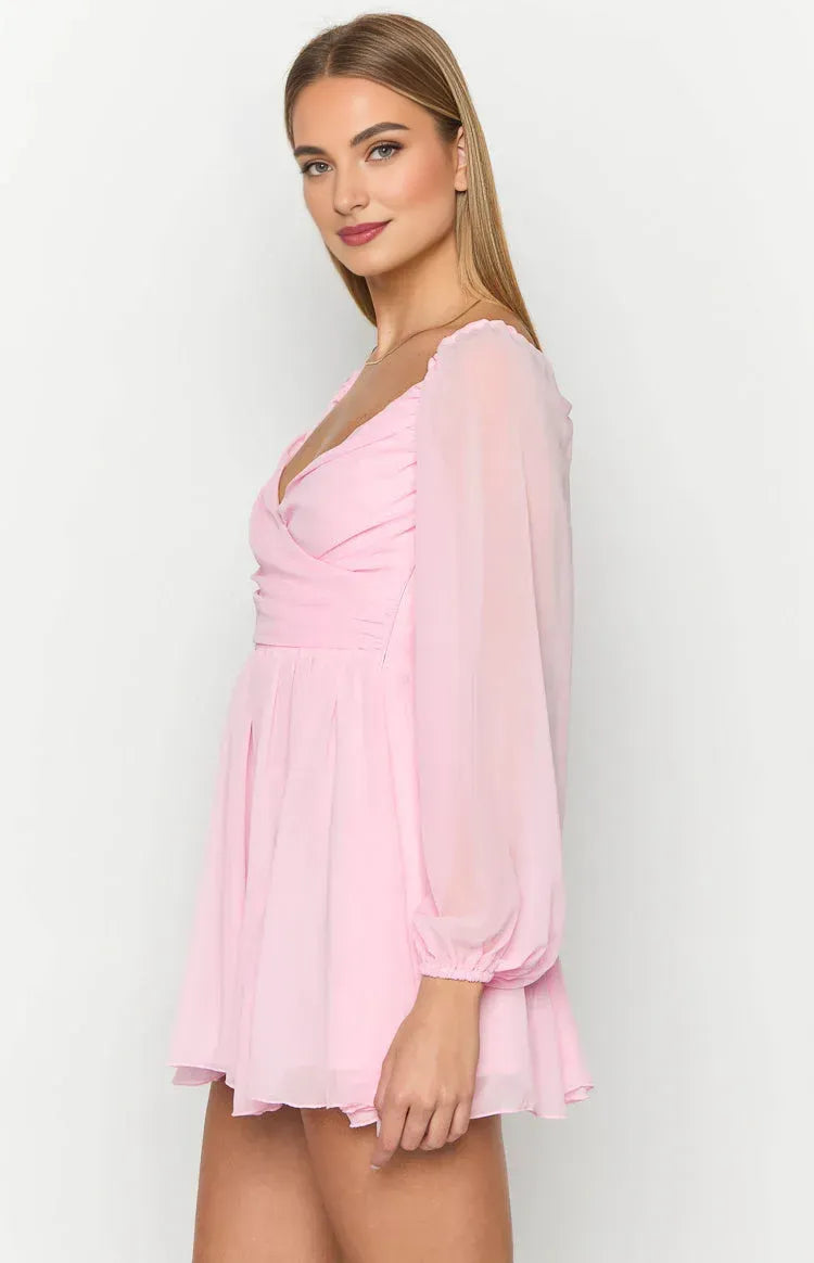 Chic A-Line/Princess V Neck Long Sleeve Backless Above Knee Homecoming Dress