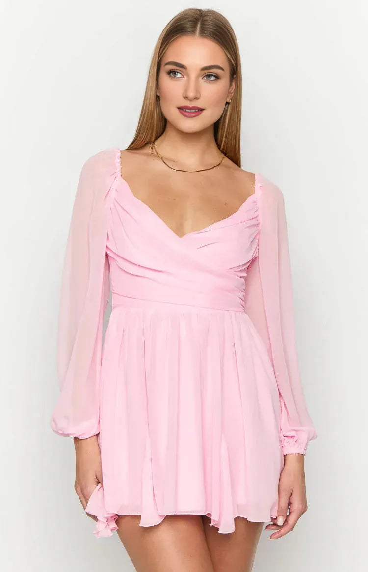 Chic A-Line/Princess V Neck Long Sleeve Backless Above Knee Homecoming Dress