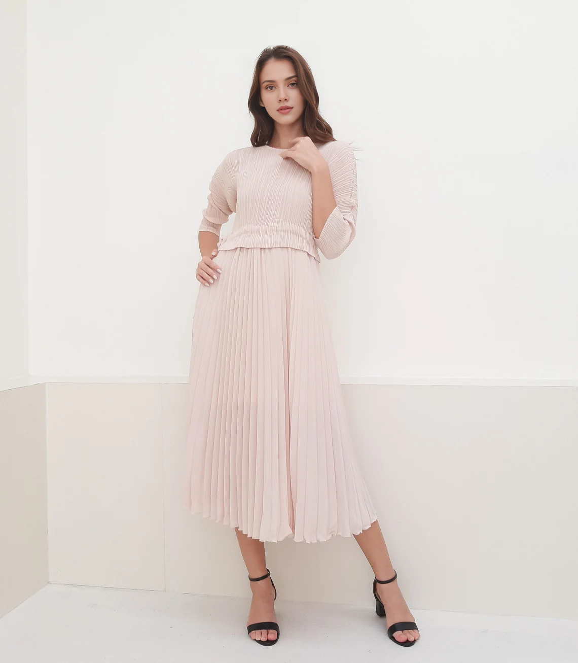 Chic A-line Pleated Short Sleeves Round Neck Tea-Length Prom Party Cocktail Dress