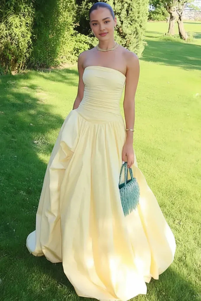 Chic A Line Strapless Sleeveless Satin Split Sweep Train Prom Dress