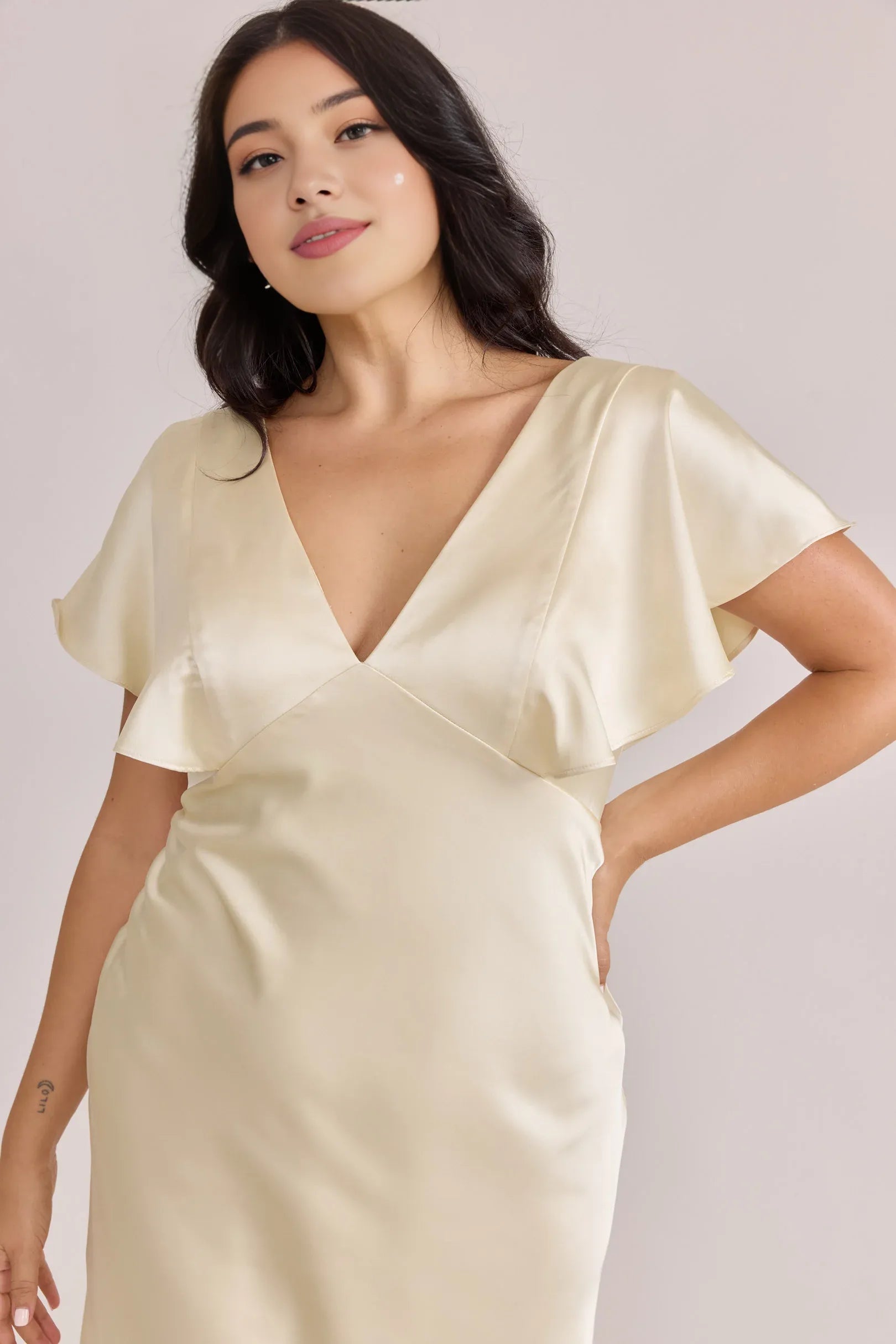 Chic Column V Neck Flutter Sleeve V Back Floor-Length Prom Dress