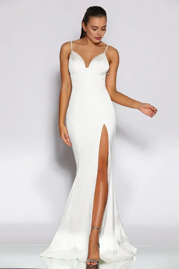 Chic Mermaid/Trumpet V Neck Sleeveless Satin Sweep/Brush Train Prom Dress