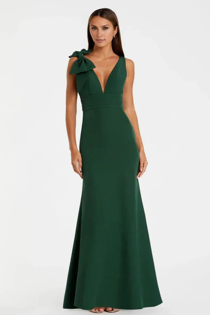 Chic Mermaid/Trumpet V Neck Sleeveless V Back Floor-Length Prom Dress