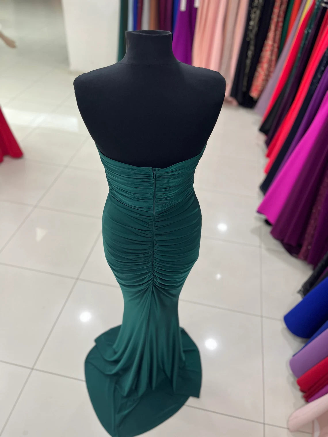 Vestido elegante de fiesta de graduación de sirena, sin mangas, con hombros descubiertos y largo hasta los tobillos 