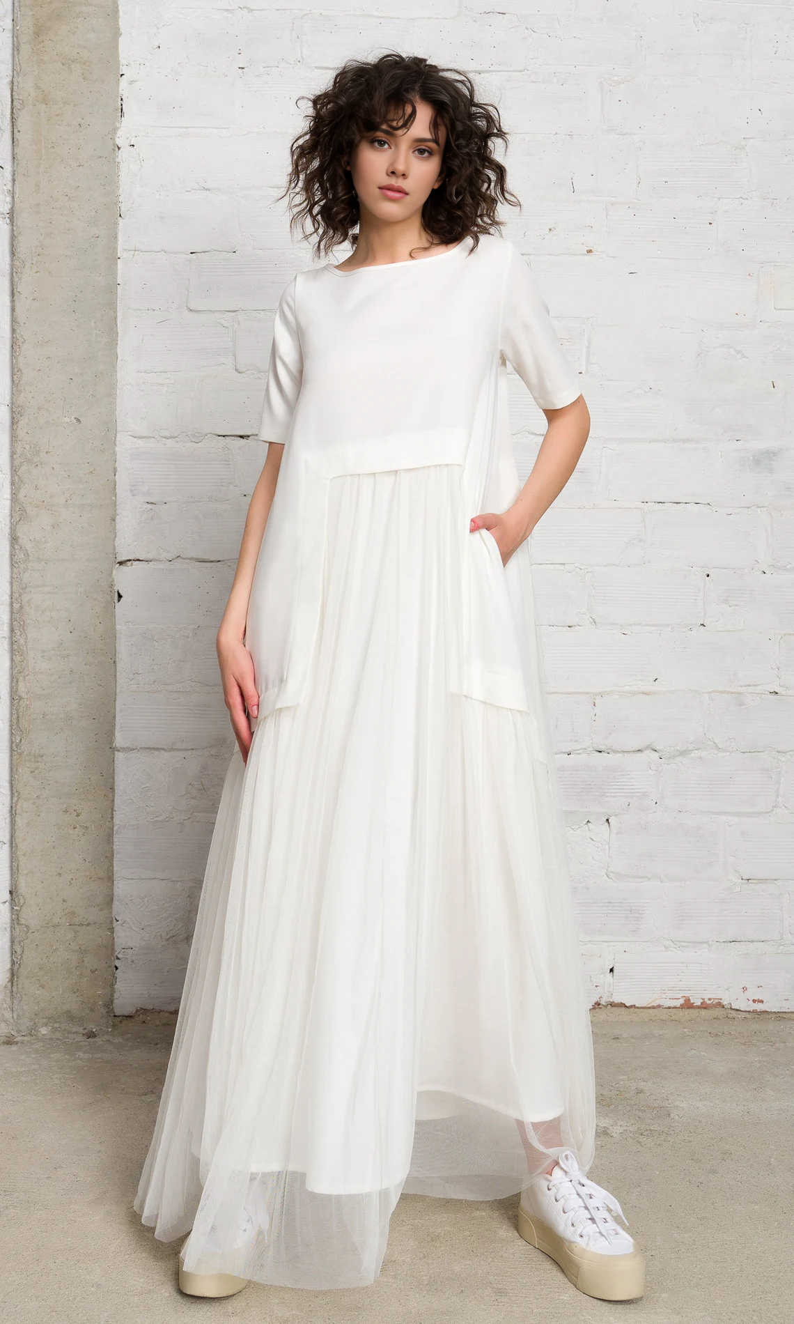 Vestido elegante de tul con cuello redondo, corte A, mangas cortas y largo hasta el suelo para fiesta de graduación 