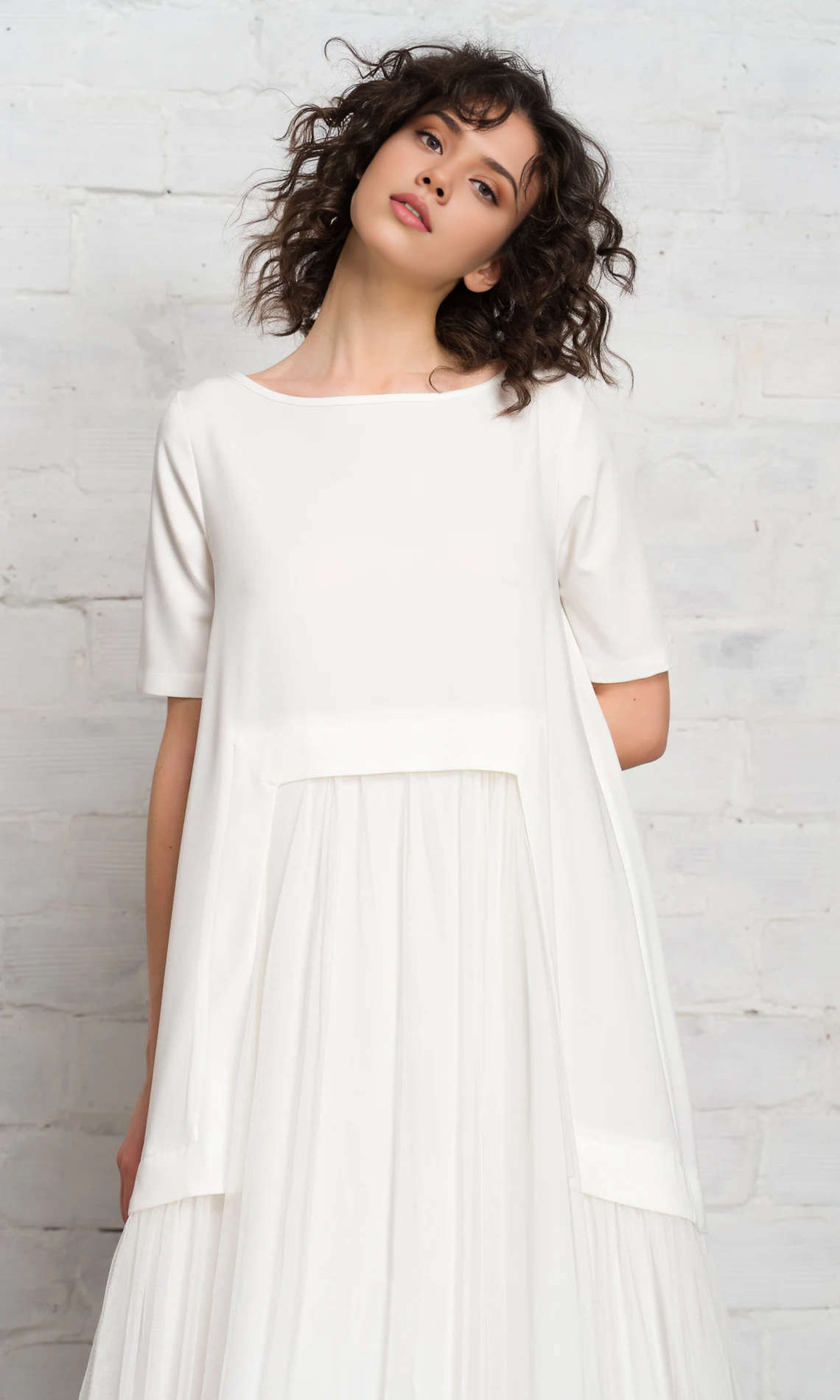 Vestido elegante de tul con cuello redondo, corte A, mangas cortas y largo hasta el suelo para fiesta de graduación 