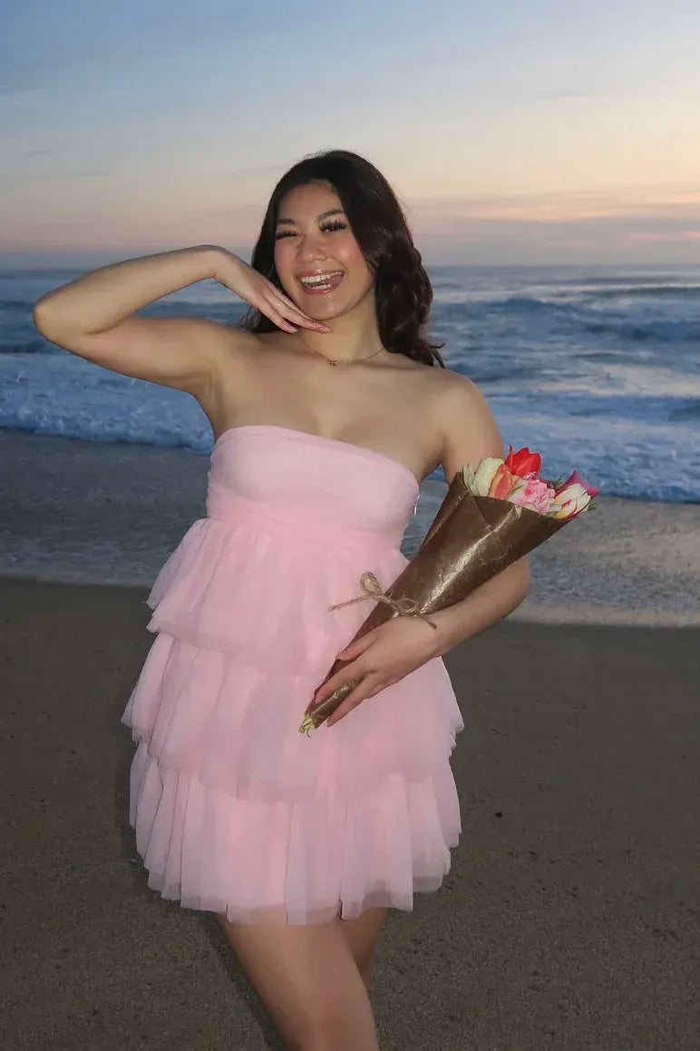 Chic Tiered Strapless Sleeveless Tulle Mini Homecoming Dress