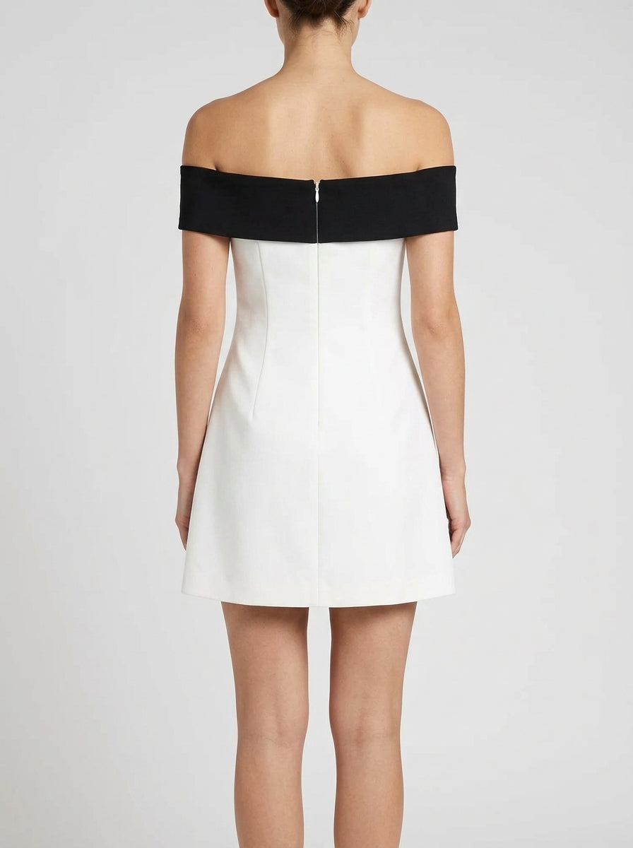 Chic A-Line Off-Shoulder Bow Two-Tone Mini Homecoming Dress For Ladies