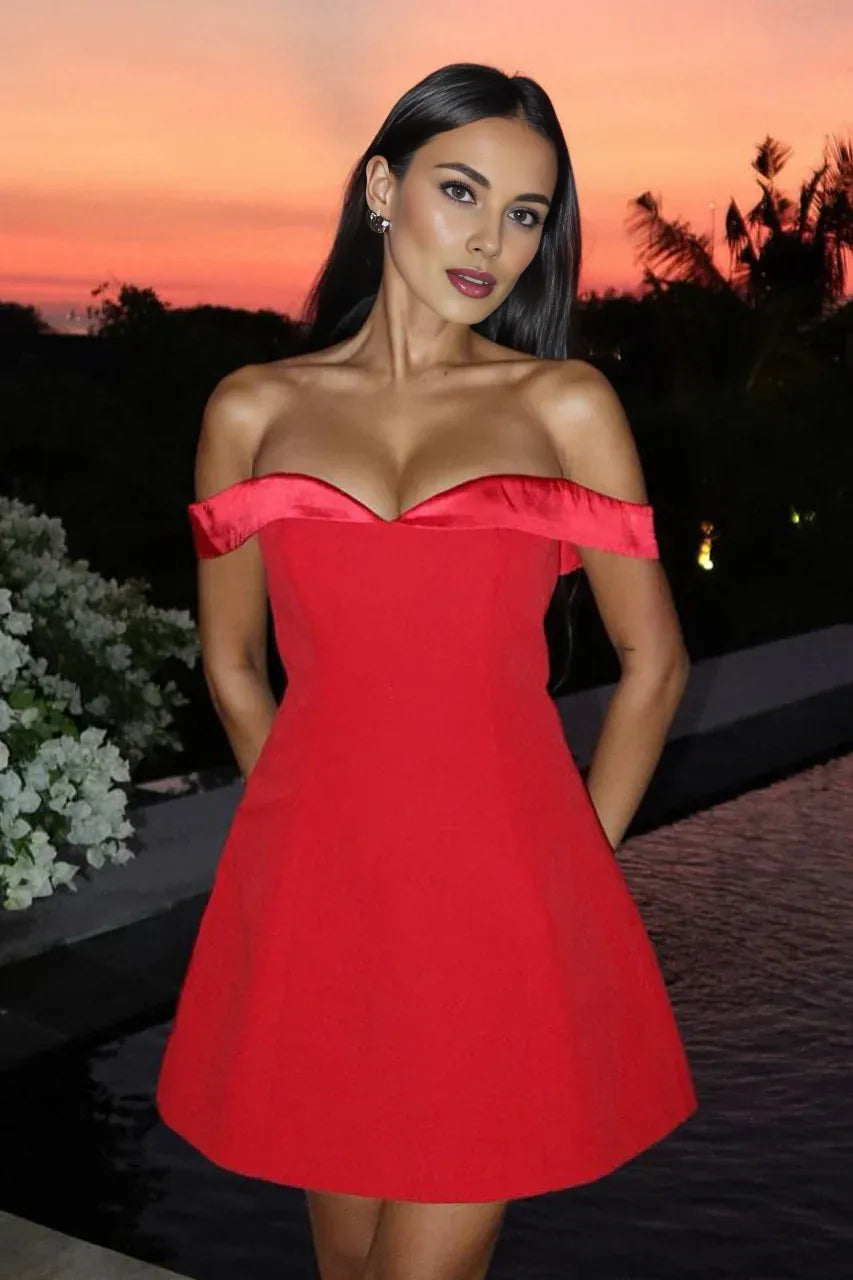 Classic A-Line/Princess Off the shoulder Neck Sleeveless Open Back Short-Mini Homecoming Dress