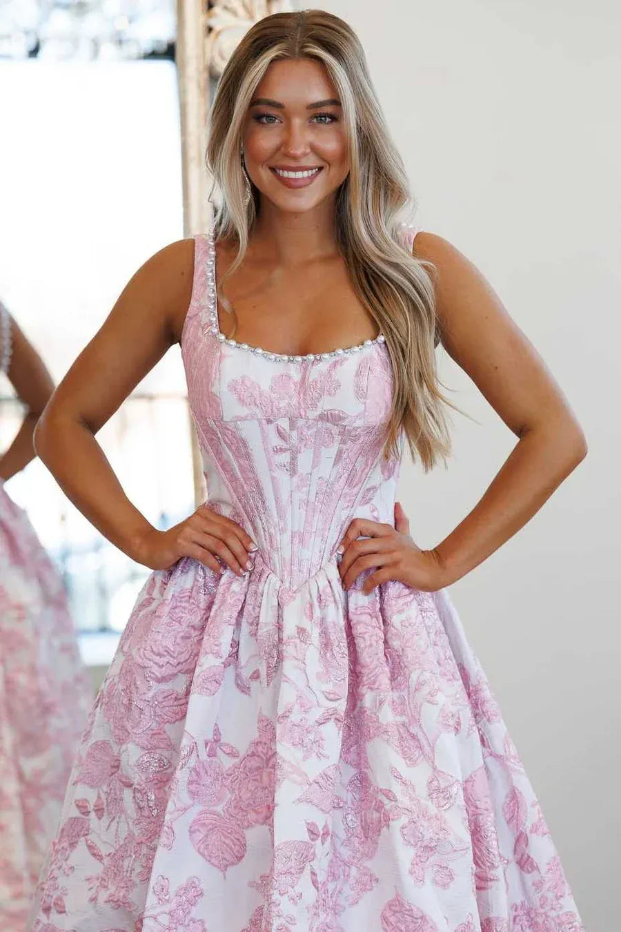 Classic Square Neck Sleeveless A-Line Satin Empire-Waist Long Prom Dress