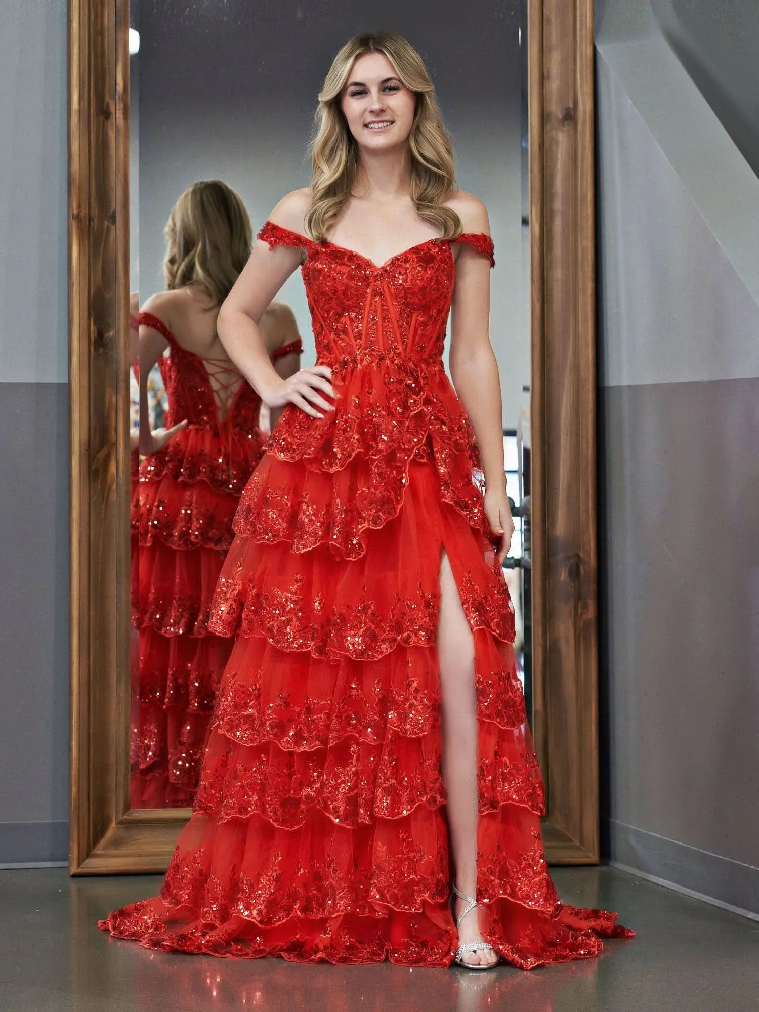 Classic Sweetheart Sleeveless A-Line Tulle Tiered Long Prom Dress