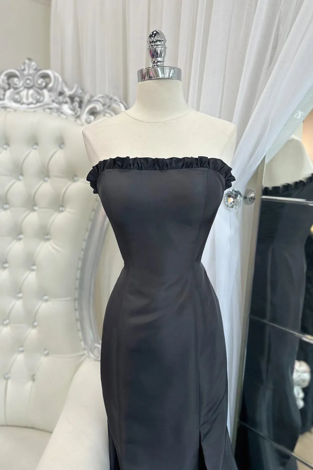 Classy Strapless Sleeveless Mermaid Slit Satin Long Prom Dress