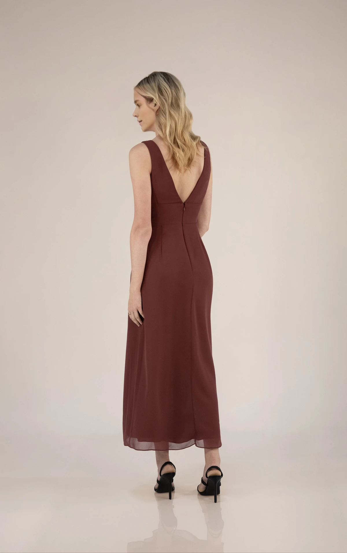 Weitese Prom Shop Dresses Simple Chiffon Column Bridesmaid Dress with V-Neckline Formal Women's Dresses