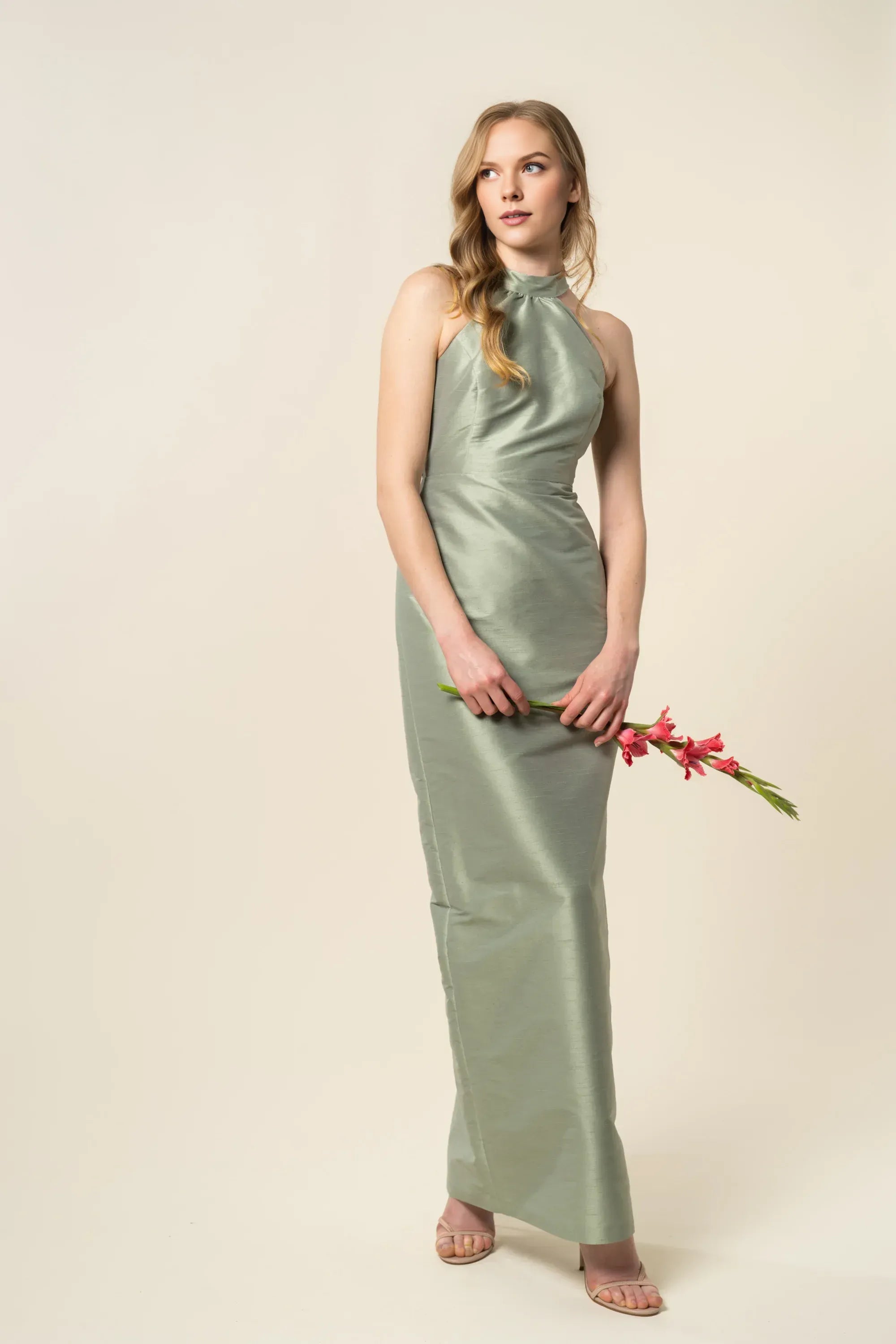 Column Halter Neck Cold Shoulder Floor-Length Sleeveless Prom Gown Elegant Satin Evening Dresses for Women Hot Sale Long Evening Dresses