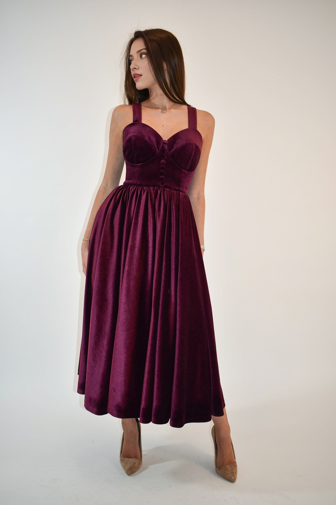 Vestido de fiesta de graduación de terciopelo con corsé, hombros descubiertos, corte A y longitud hasta la rodilla 