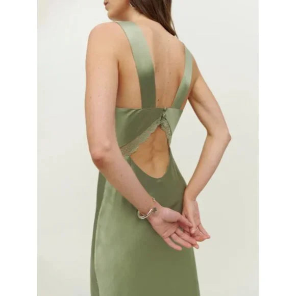 Robe de bal verte sans manches en dentelle, dos nu et décolleté en V profond