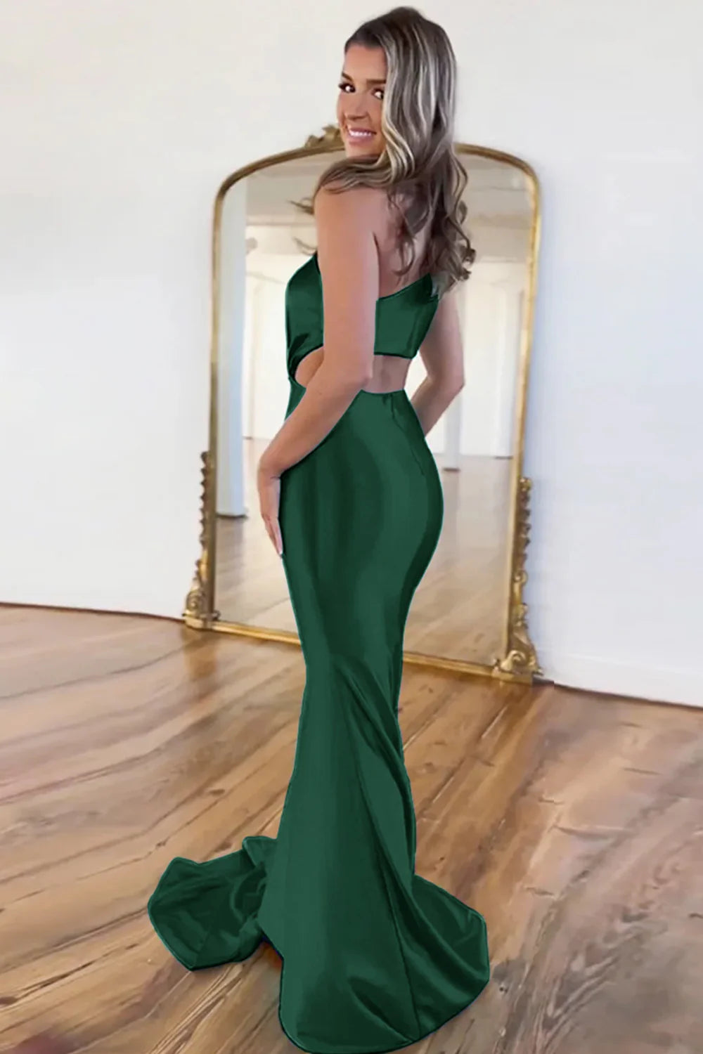 Vestido de fiesta largo de sirena con un solo hombro y aberturas