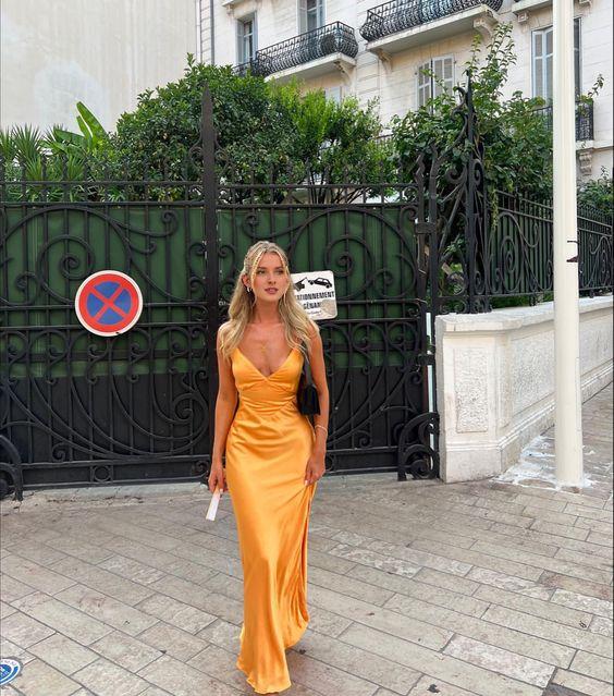 Vestido de fiesta largo amarillo con escote en V profundo y tirantes finos de sirena sexy 