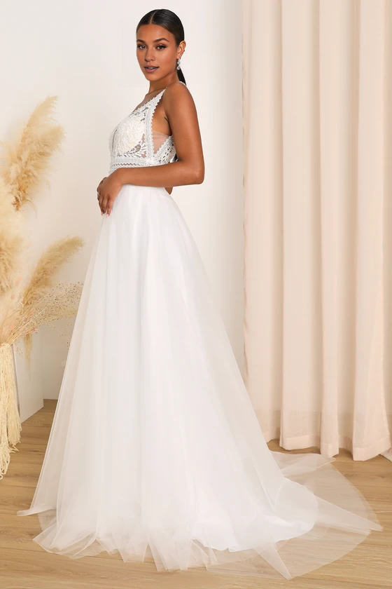 Robe de mariée trapèze en tulle, col en V profond, sans manches, dentelle blanche, dos nu, avec traîne