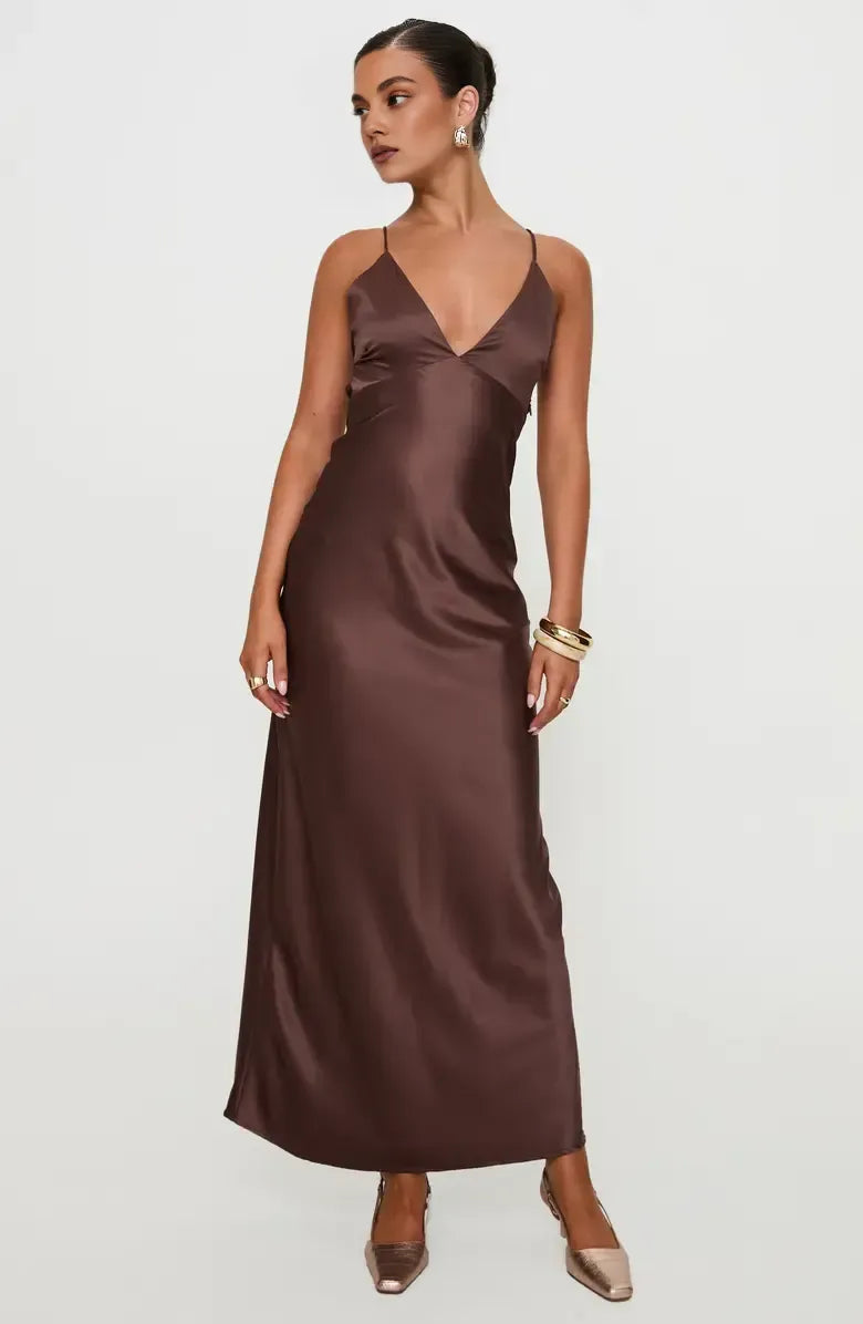 Discount Fitted Spaghetti Straps Sleeveless Satin Floor-Length Prom Dress