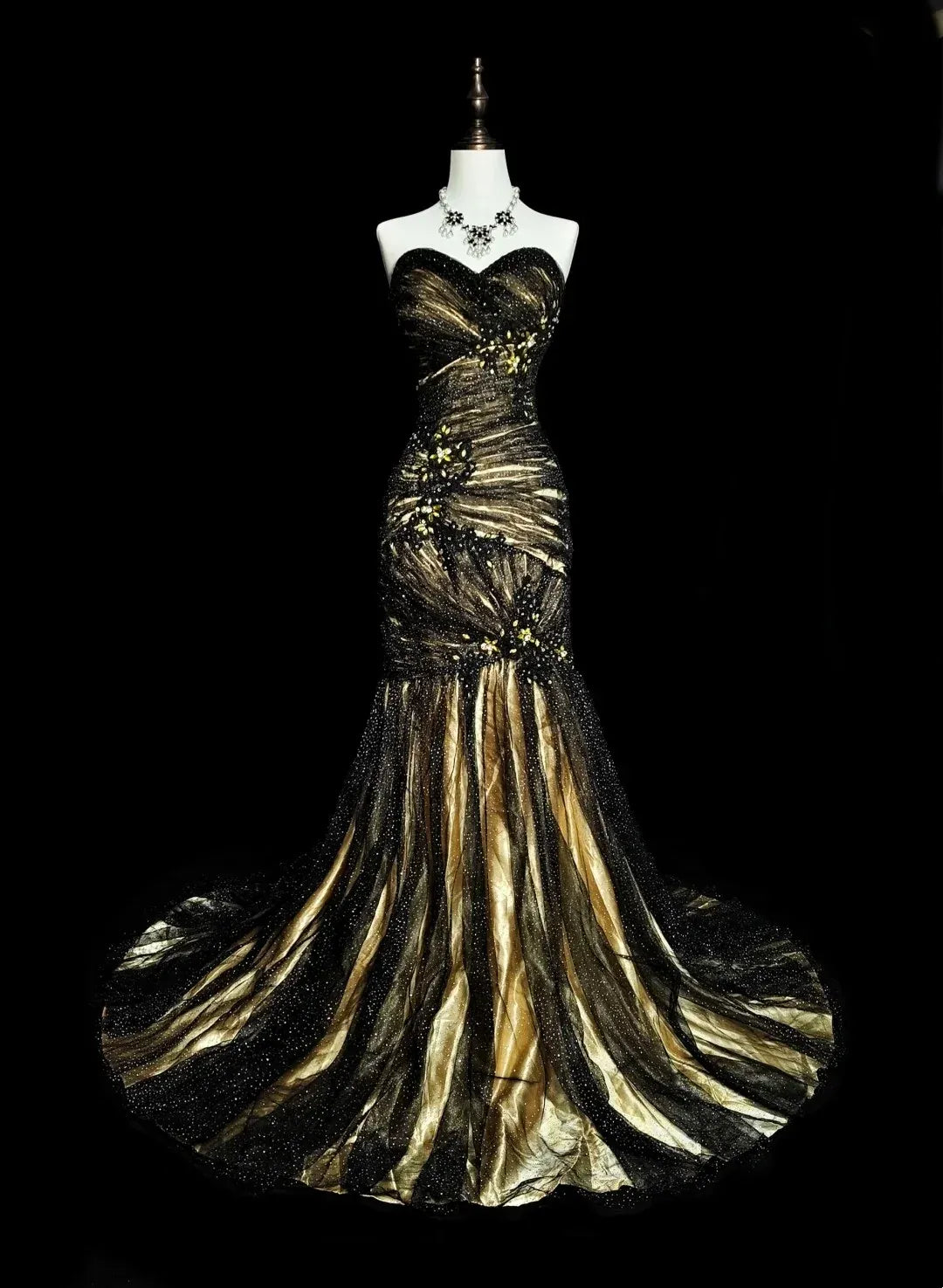 Dramatic Mermaid Strapless Sweetheart Sleeveless Lace-Up Back Floor-Length Pageant Dress