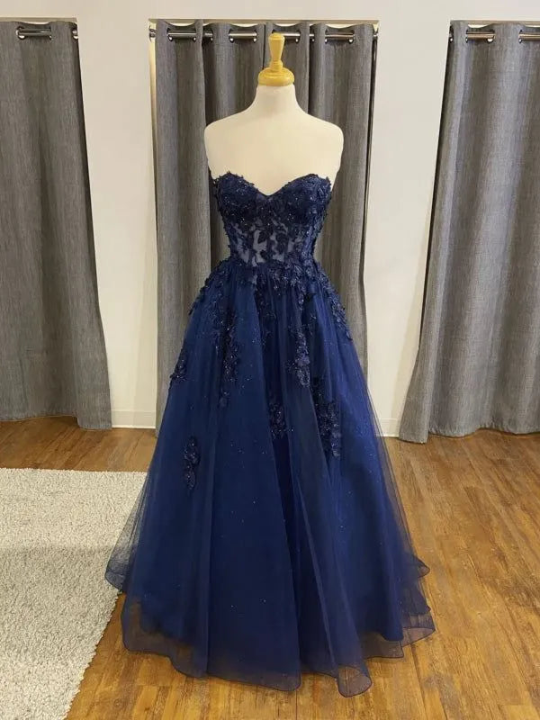 Dreamy A-Line Strapless Sweetheart Lace Appliqué Tulle Floor-Length Evening Ball Gown