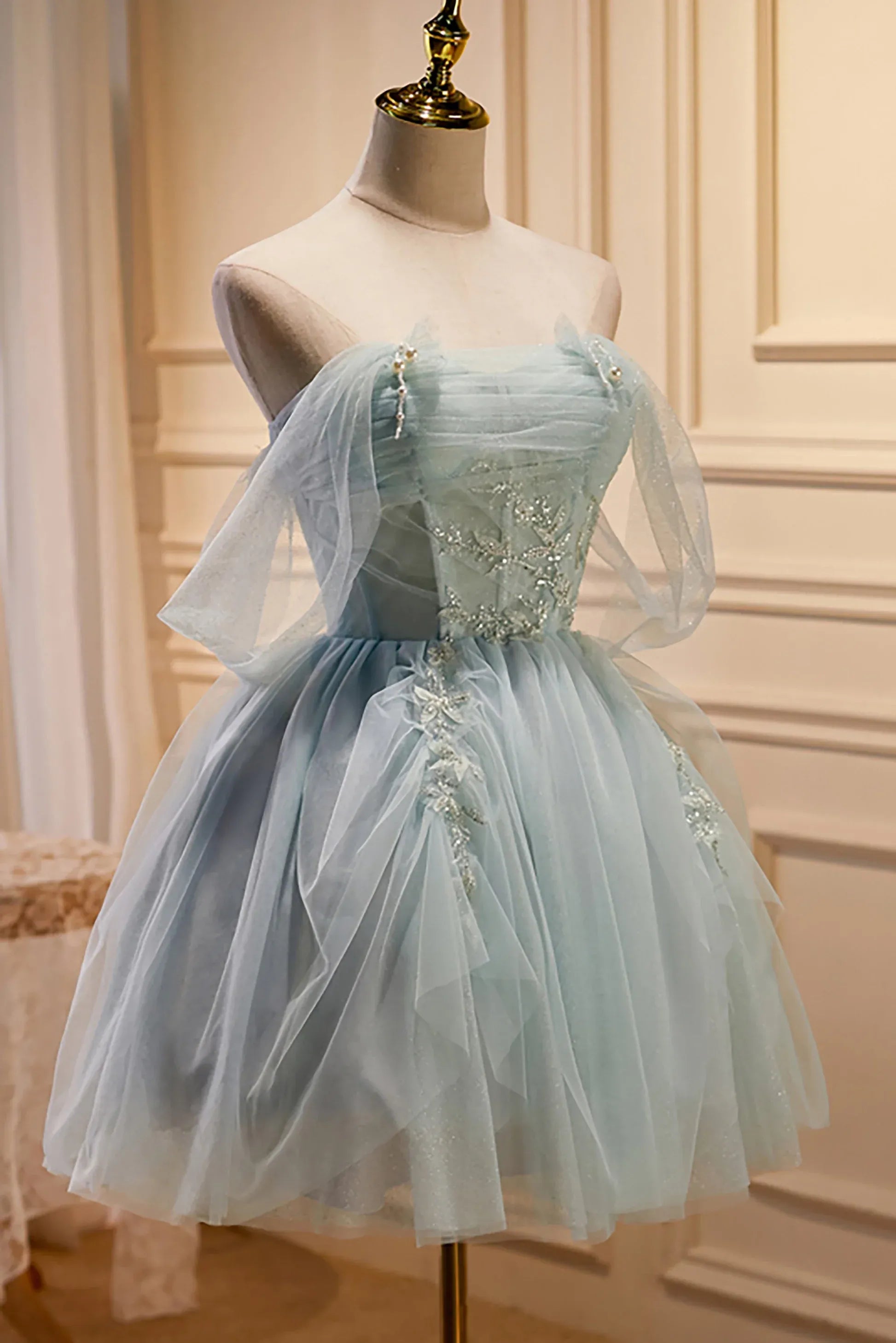 Dreamy Ball Gown Off Shoulder Short Sleeve Tulle Mini Party Dress