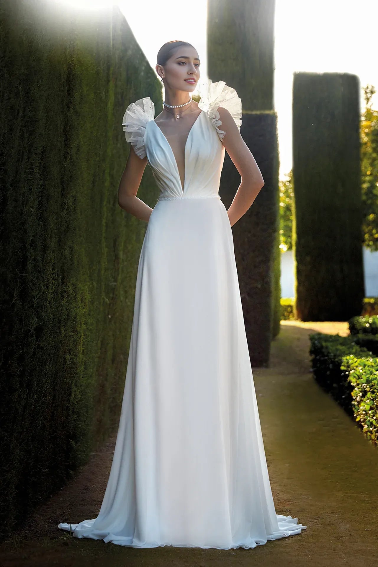 Dress For Wedding Sleeveless V Neck A-line Open Back With Tulle Ruffles Shoulders Wedding Dress Formal Women's Dresses