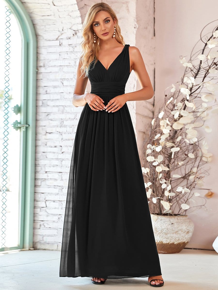 Weitese Pleated Sleeveless V-Neck Chiffon Maxi Dress