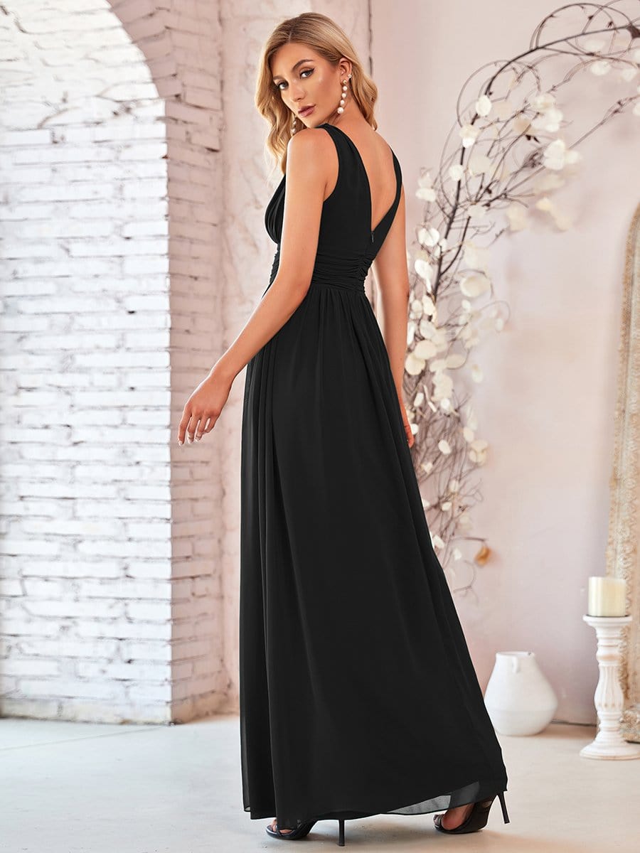 Weitese Pleated Sleeveless V-Neck Chiffon Maxi Dress