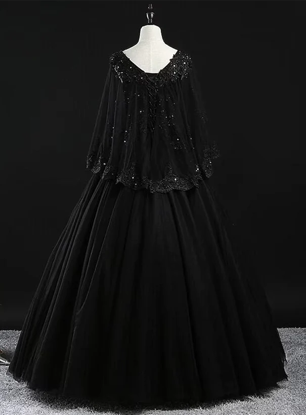 Belle robe Sweet 16 en tulle avec appliques en dentelle et perles