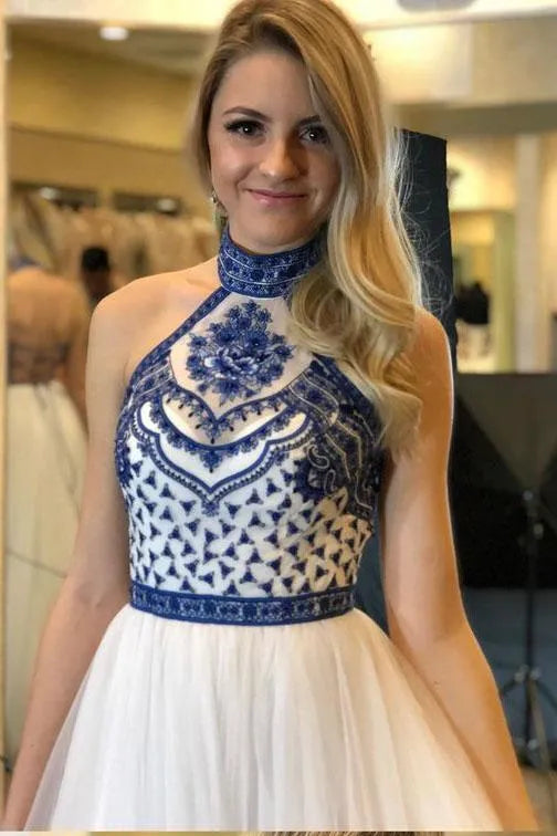 Elegant A-Line Halter Neck Embroidered Lace Tulle Maxi Prom Dress