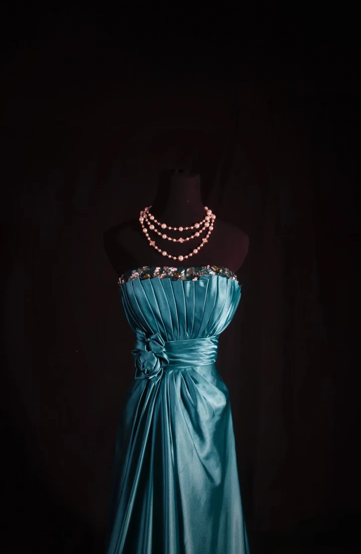 Elegant A-Line Strapless Pleated Waist Flower Satin Floor-Length Evening Gown