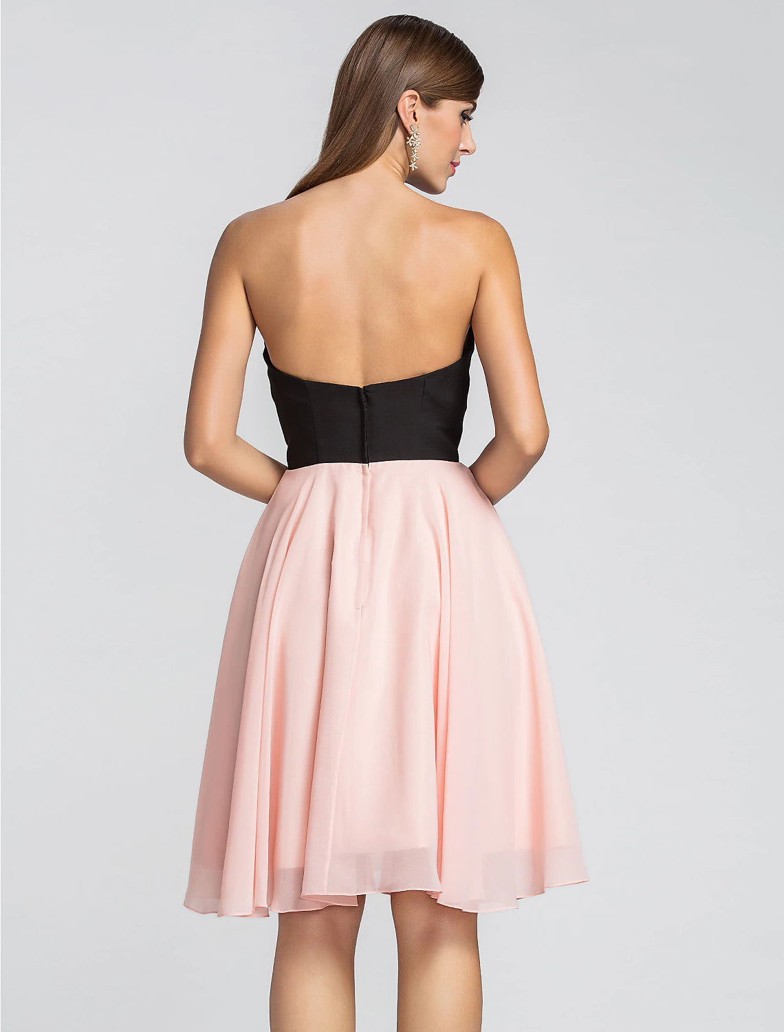 Side view of the elegant blue sweetheart neckline dress.