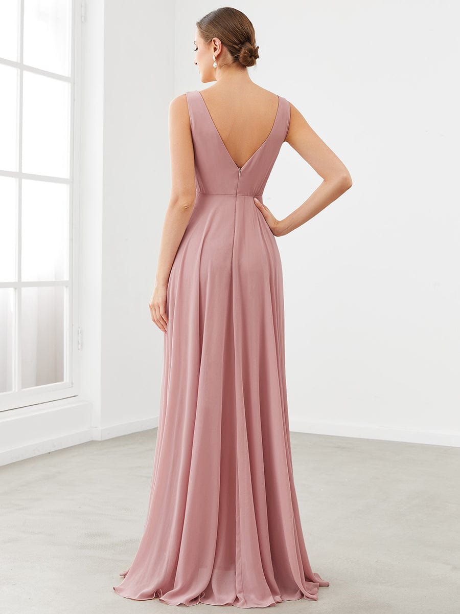 Side profile of the Weitese chiffon bridesmaid dress, highlighting the elegant ruffled hem and front slit.