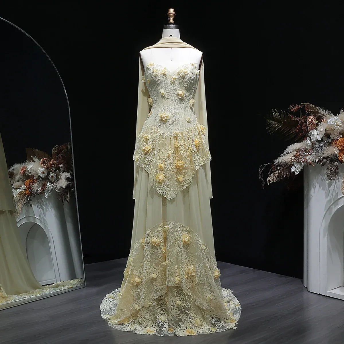 Elegant Mermaid Strapless Sleeveless Lace-Up Back 3D-Flower Lace Appliqué Wedding Dress