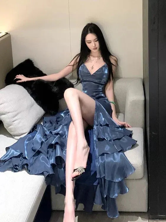 Elegant Mermaid V-Neck Spaghetti Strap Lace-Up Back Floor-Length Cocktail Dress