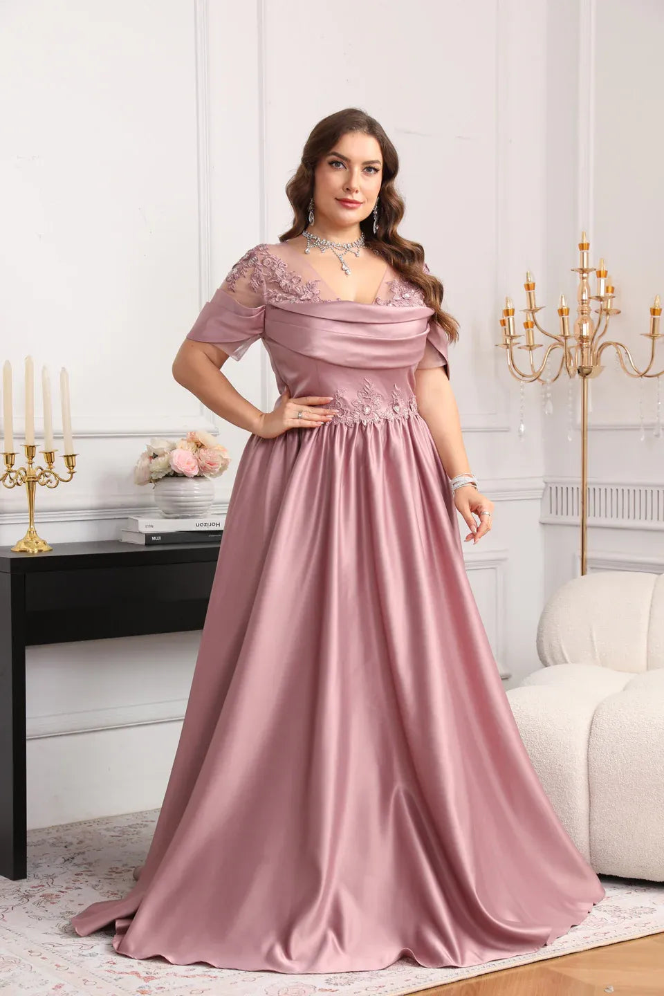 Elegant Plus Size A-Line Off-The-Shoulder Short Sleeve Lace Appliques Satin Mother Of The Bride Dress