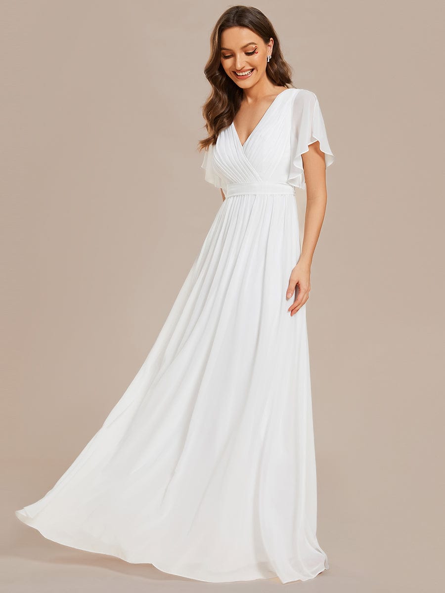 White Weitese ruffle sleeve chiffon V-neck evening dress.